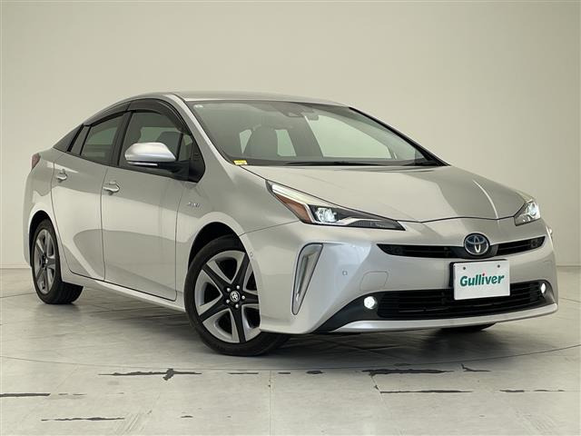 トヨタ プリウス 