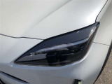 左ヘッドライトは、紫外線の影響で、現時点で黄ばみや白濁もありません。