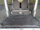 【シートアレンジ】シートを格納すると、こんなに広い収納スペースに早変わり! いざと言う時に使いやすい設計ですよ♪