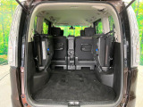 後席を格納すると、これだけの広さが!シーンに合わせたシートアレンジで、大きな荷物も積むことが出来ます♪