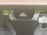 【トヨタセーフティセンス】走行中に前方の車両等を認識し、衝突しそうな時は警報とブレーキで衝突回避と被害軽減をアシスト。より安全にドライブをお楽しみいただけます。