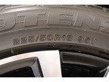 225/50R18    車両装着標準タイヤサイズです。 タイヤのご相談も石川トヨペットカローラにお任せください