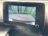 【バックカメラ】駐車時に後方がリアルタイム映像で確認できます。大型商業施設や立体駐車場での駐車時や、夜間のバック時に大活躍!運転スキルに関わらず、今や必須となった装備のひとつです!