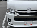 LEDヘッドライトです。デザイン性がよくとても明るいので、夜間の走行や悪天候でも安心です。しかも長寿命!