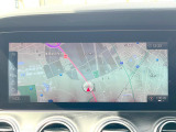 ●ベンツ純正ナビ:一体感のあるナビは、高級感ある車内を演出してくれます。Bluetooth再生などオーディオ機能も充実しておりますので、運転もより楽しめます♪