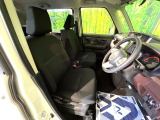 運転席シート廻りは使用感も少なく、良好な状態となっています。丁寧に使われていたことがよくわかりますね。