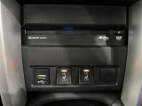 CD,DVDデッキ付!冬場に嬉しい運転席、助手席シートヒーター付きでポカポカ