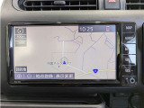 純正ナビを装備。タッチパネル式で使いやすく、お出かけもラクラクです。