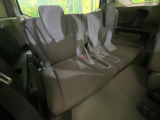 3列目シートはもちろん状態良好☆大人でもゆったりと座って頂けますので、大人数でのお出かけもラクラクです♪ご家族で、気の知れた仲間で、ドライブに行くのが楽しみですね♪