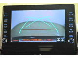バックガイドモニターで、後方を確認しながら安心して駐車することができます。運転初心者も熟練者も必須の機能ですよ!