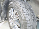 スタッドレスタイヤの状態になります〇