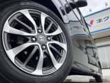 【純正14インチアルミホイール】外観にマッチした純正アルミホイールを装着しております。各種社外アルミホイールや、スタッドレスタイヤも取扱いしております。是非ご相談ください♪