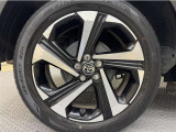 「トヨタ純正アルミホイール」を装着!純正なので車のデザインともマッチしています。高級感やスポーティーさを際立たせてくれます。
