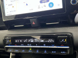 冬場に嬉しい運転席、助手席シートヒーター付きでポカポカ