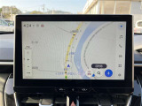 純正ナビを装備。タッチパネル式で使いやすく、お出かけもラクラクです。