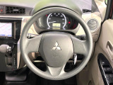 ステアリングも使用感が少なく、きれいな状態となっております♪