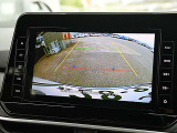 バックビューモニターが付いていますので、車庫入れや後方の安全確認にも便利です。