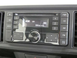 純正CD/AM/FMオーディオを装備しています。