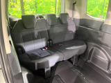 3列目シートはもちろん状態良好☆大人でもゆったりと座って頂けますので、大人数でのお出かけもラクラクです♪ご家族で、気の知れた仲間で、ドライブに行くのが楽しみですね♪