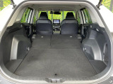 後席を格納すると、これだけの広さが!シーンに合わせたシートアレンジで、大きな荷物も積むことが出来ます♪