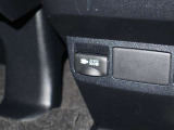 非常時やキャンプなどに役立つAC100Vコンセント付きです。