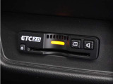 ◆ETC2.0装着◆進化したドライブ体験。料金収受システムだけだったETCが生まれ変わって、高速道路を賢く使うETC2.0に進化しました。多彩な情報サービスが便利で快適なドライブ体験を提供します。