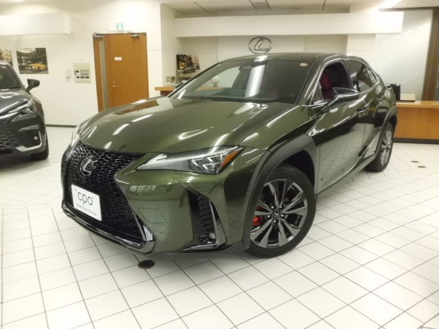 UX 300h Fスポーツ 4WD 