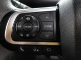 ステアリングスイッチ付きなのでハンドルを離さずにオーディオの操作ができます♪