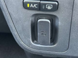 荷物を掛けられるフックが装備されています!