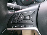 ステアリングスイッチ付きです♪ハンドルから手を放さずにオーディオ操作やメーターディスプレイ操作ができるので、安全です!