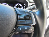 Hondaセンシングの機能のひとつ、アダプティブクルーズコントロール付!アクセルから足を離しても設定したスピードと前車との車間を保ち走行してくれます!車線維持もアシスト☆高速道路で疲労軽減ですね☆