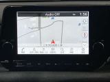 【メーカーナビ】9インチの大画面モニターを搭載し、Apple CarPlayへのワイヤレス接続やAndroid Autoにも対応。