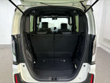 4人乗車でも荷物を載せるスペースをしっかりと確保しております。