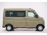 県内13店舗にて常時500台以上ダイハツ車を展示中です。見て、触って、納得のいく一台をぜひ見つけてください。