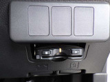 トヨタ認定中古車保証付!(1年間、距離無制限 HV車はHV保証付) 別途延長保証もご用意しております♪ ぜひ現車を確認にご来店ください