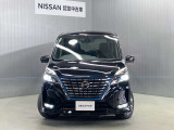 日産プレミアム認定中古車になっていますので、日産ワイド保証が2年間付いています、全国の日産販売店にて保証修理が可能です。有料になりますが最大2年間の保証延長が出来る為、安心してお乗りいただけます。