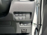 運転席からスライドドアの操作が可能です♪