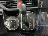 CVT(無段変速機)を採用しており、滑らかな加速とスムーズなシフト操作が魅力です