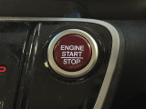【プッシュスタート】スマートキーを持っているだけ、鍵を差し込むことなく、ボタンを押すだけでエンジン始動や停止を行うことができます。