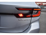 リヤフォグランプ。悪天候時に点灯することで、後方や後続車両に自車の存在をアピールでき追突被害の回避につながります