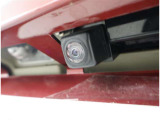 バックカメラが付いているので後方確認が非常にしやすいです。今や運転初心者も熟練者も必須装備!ついていて損はないですね♪