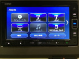 ナビゲーションはフルセグTV、インターナビ対応のGathers純正メモリーナビを搭載しています。Bluetoothオーディオ機能がありますので、スマートフォンなどの音楽も再生できます。