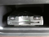 ETC車載機です。高速・有料道路の料金をキャッシュレスでスムーズに通過できます。