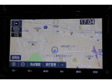 純正9インチSDナビを装備しています。大きな画面で地図も見やすく操作もしやすいです☆ハンズフリー通話や音楽の再生に使えるBluetoothにも対応しています。