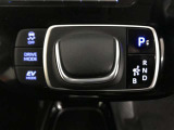 EVドライブモードで、エンジン音や排気ガスを気にすることなく走れます。早朝・深夜や屋内の駐車場などで重宝しますよ♪
