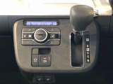 温度を設定すれば、自動で車内の温度管理をしてくれる優れものです♪ATミッションで運転楽々