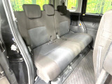 後部座席も気になるようなキズ・汚れやへたり等、大きなダメージはなく、良好な状態です。
