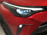 ★LEDヘッドライト★LEDは明るく遠くまで照らす光量で夜間走行の視認性を高めます。長寿命で省電力!見た目もスタイリッシュです。