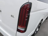 アルティメットLEDテールランプ装着済み!!外装の白との相性ピッタリです!!