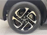 「トヨタ純正アルミホイール」を装着!純正なので車のデザインともマッチしています。高級感やスポーティーさを際立たせてくれます。